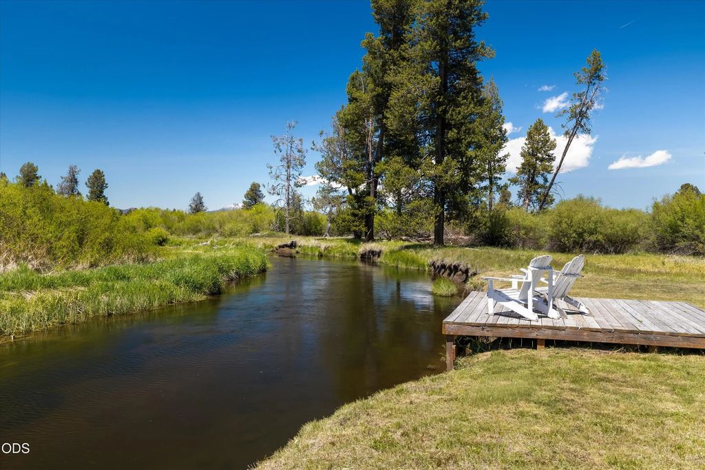 53345 Riverview Drive, La Pine