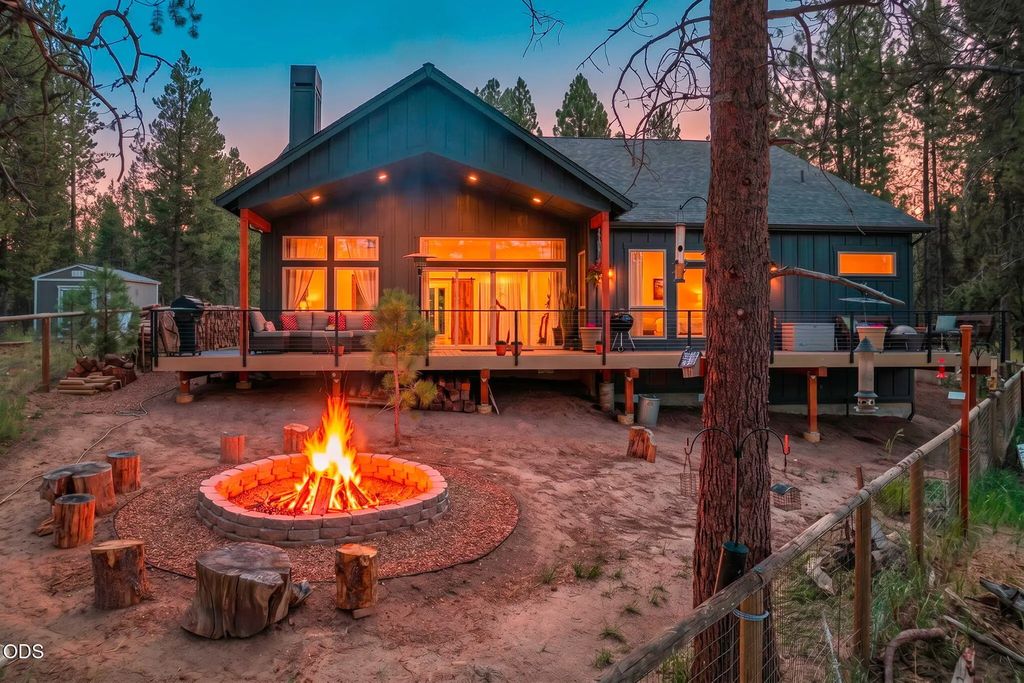 54635 Silver Fox Drive, Bend