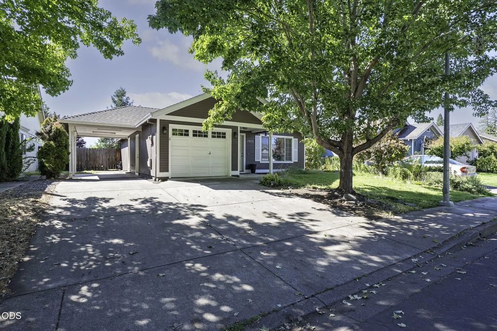 1923 Prune Street, Medford