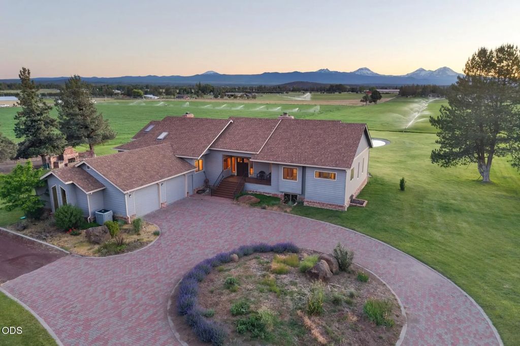 65055 Old Bend Redmond Highway, Bend
