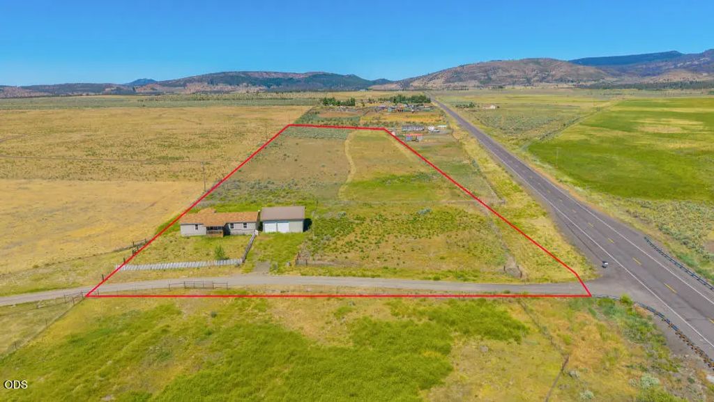91942 Highway 140, Lakeview