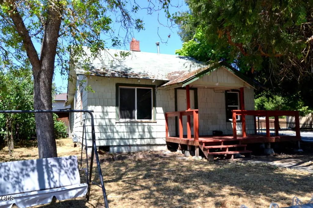 322 Se L Street, Grants Pass
