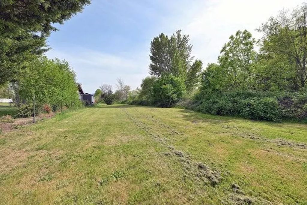 895 Holley Way, Central Point