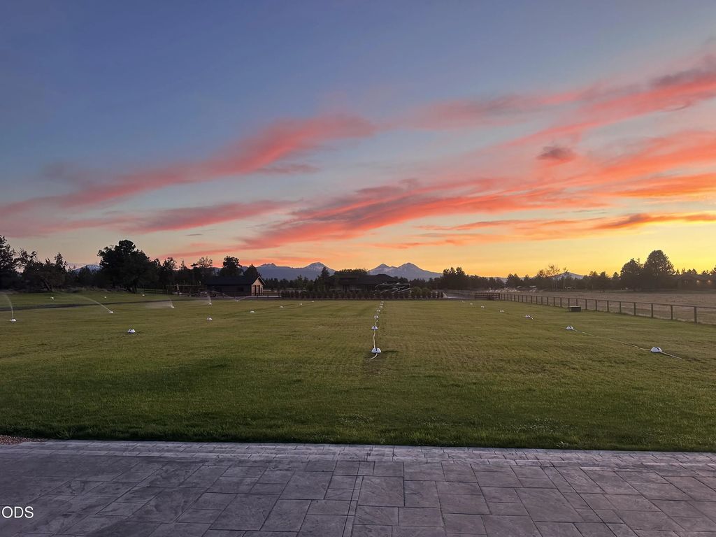 64794 Hunnell Road, Bend