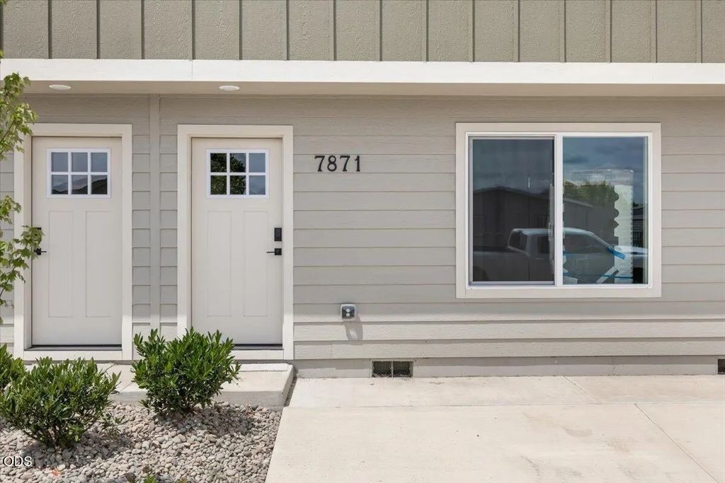 7871 Houston Loop, White City