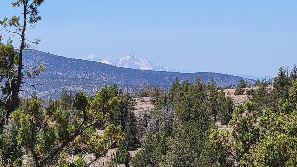 1121 Se Happy Trails Lane, Prineville