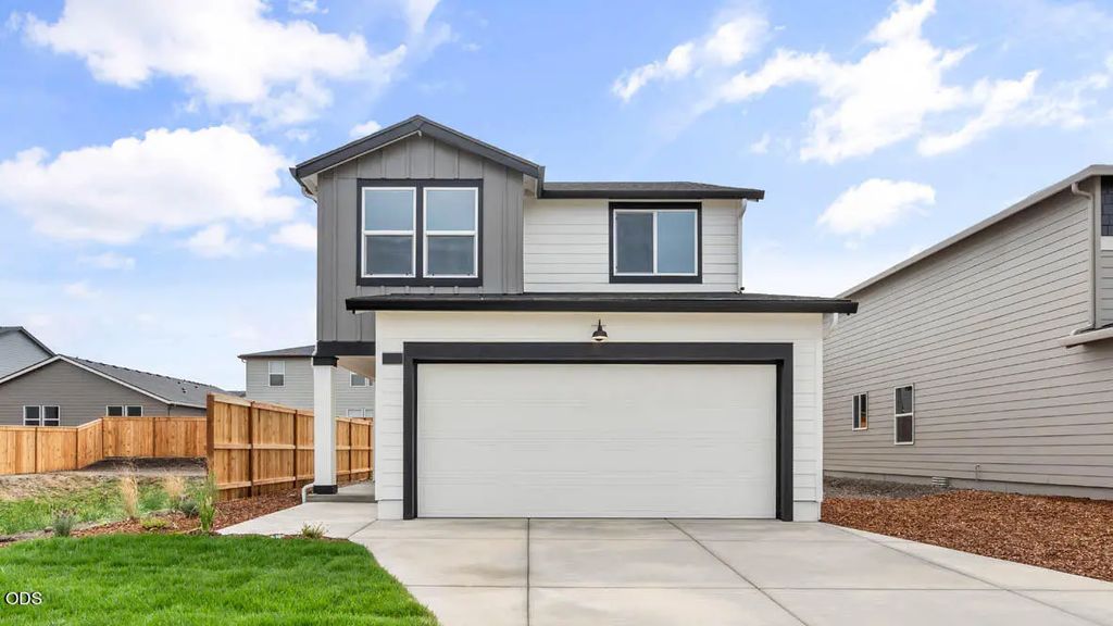 2570 Addysen Park Way, Medford