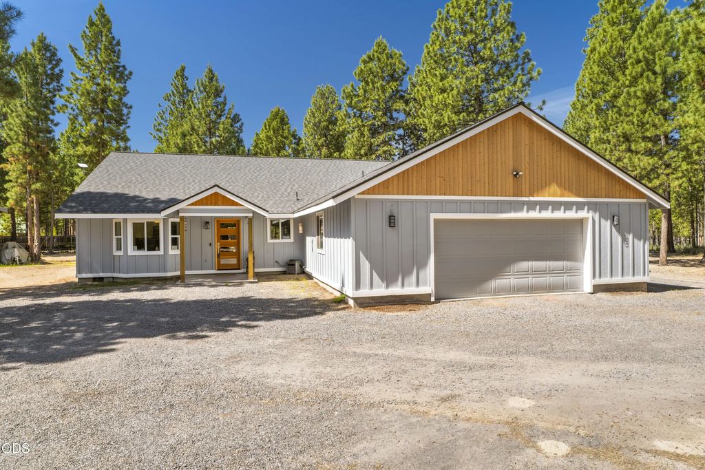 2716 Boone Circle, La Pine