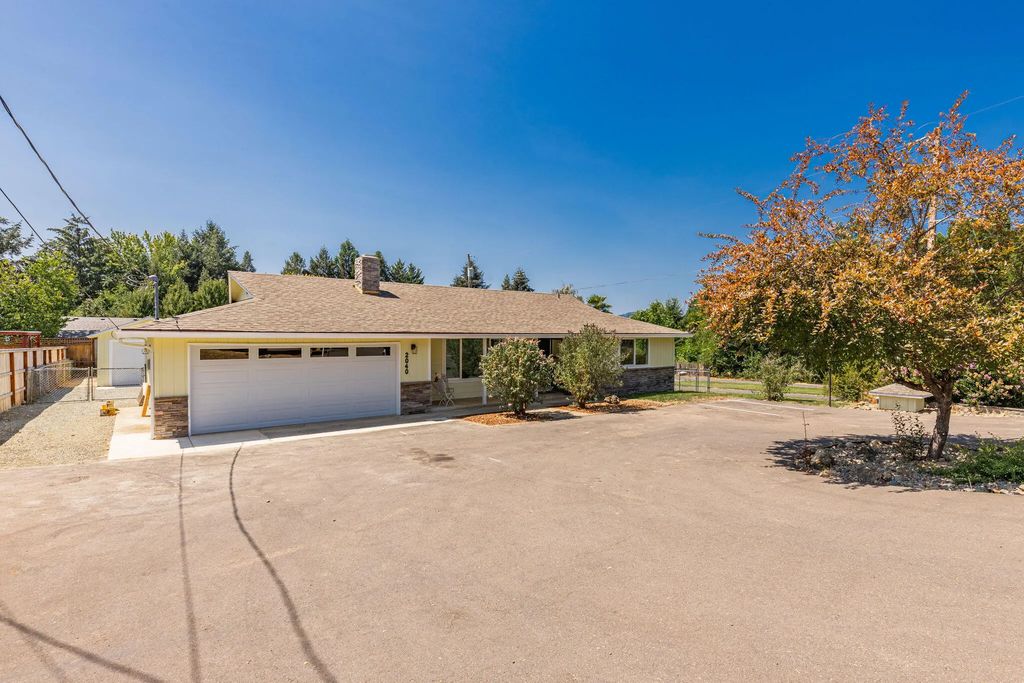 2040 Hamilton Lane Sw, Grants Pass