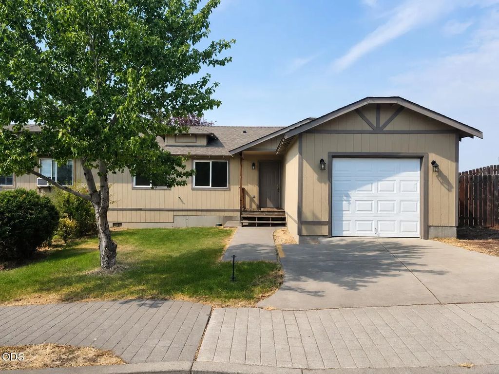 402 Se Carmen Way, Madras