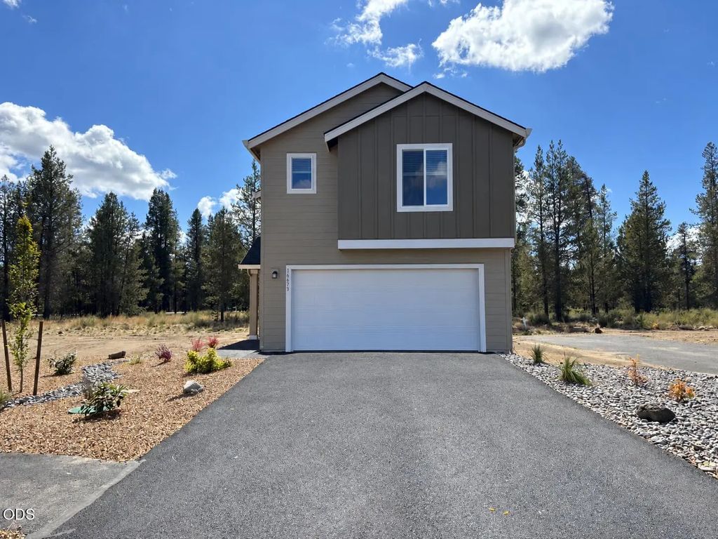 16673 Cottage Pine St, La Pine