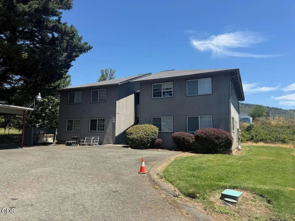 2145 Nw Heidi Lane, Grants Pass