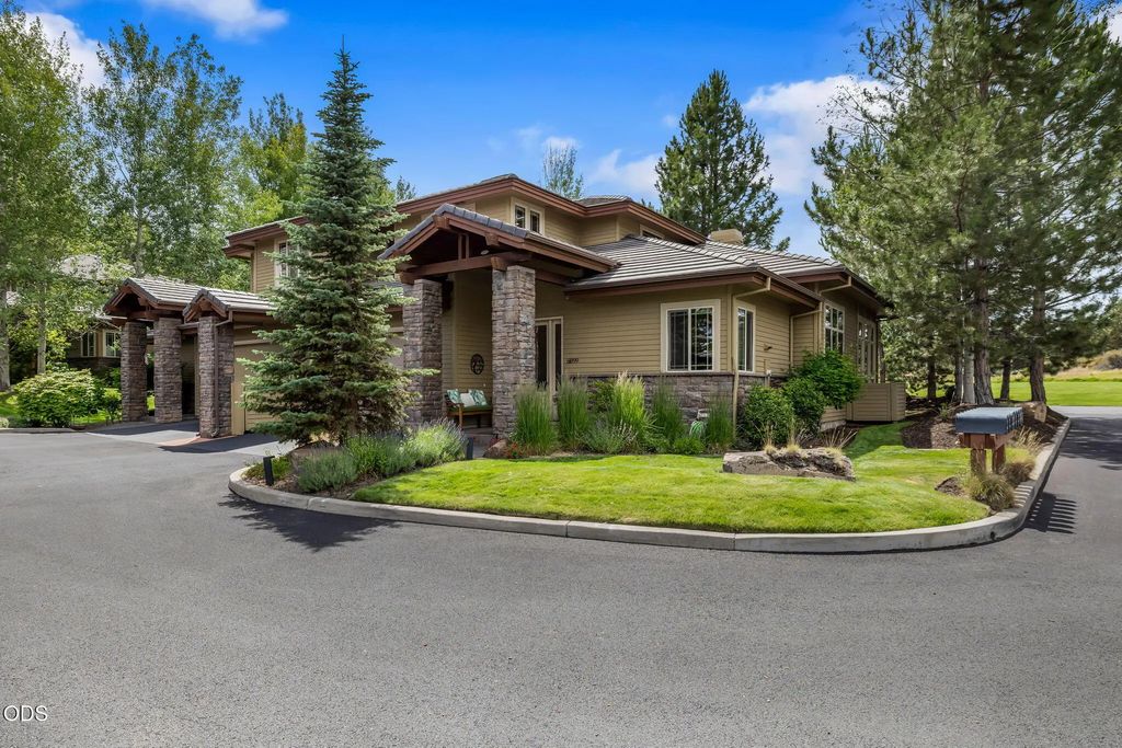61899 Broken Top Drive, Bend