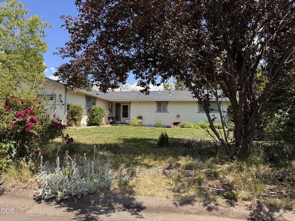 5359 Eastwood Drive, Klamath Falls