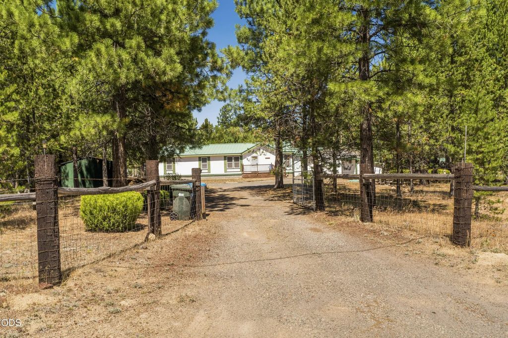 16240 Lava Drive, La Pine