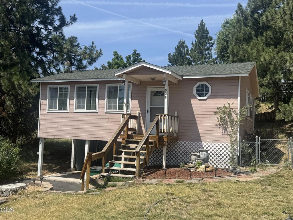 1936 Lancaster Avenue, Klamath Falls