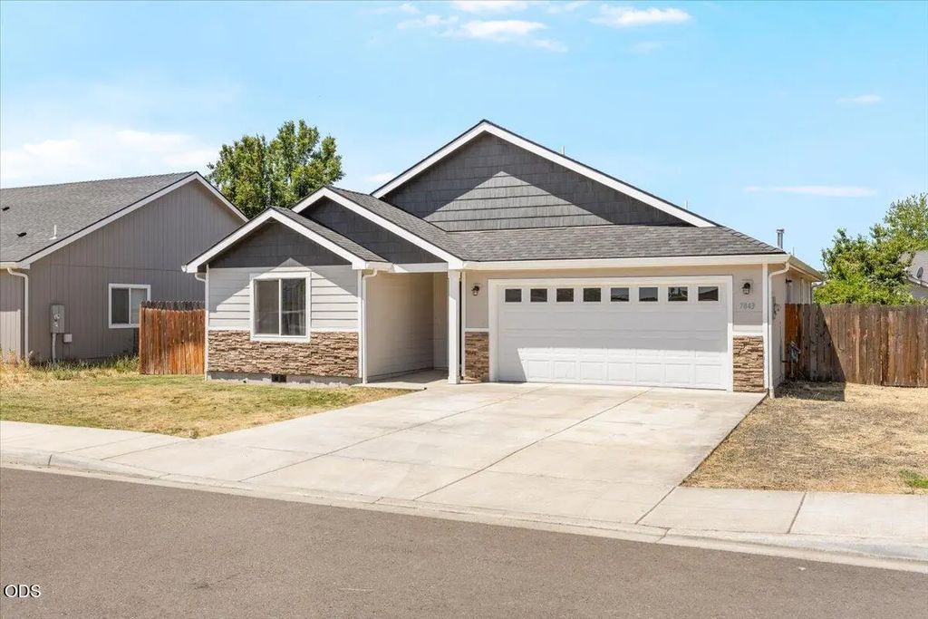 7843 Cadence Lane, White City