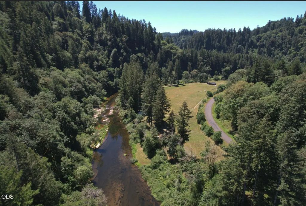 28593 Lower Smith River Road, Reedsport