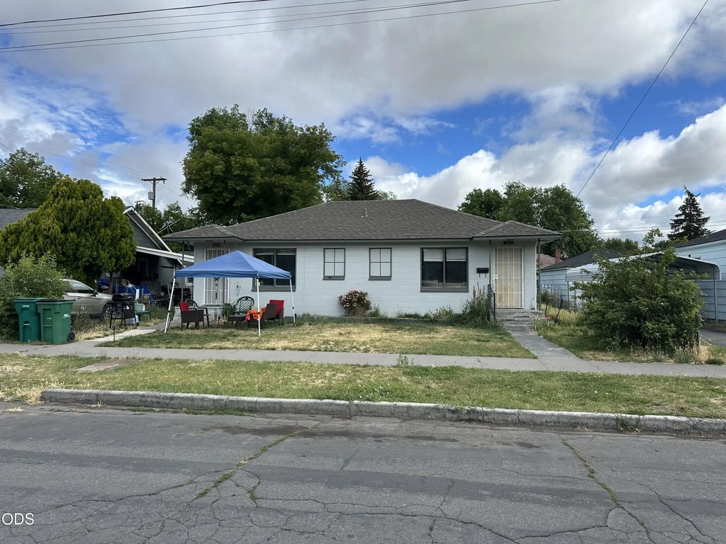 2215 Applegate Avenue, Klamath Falls