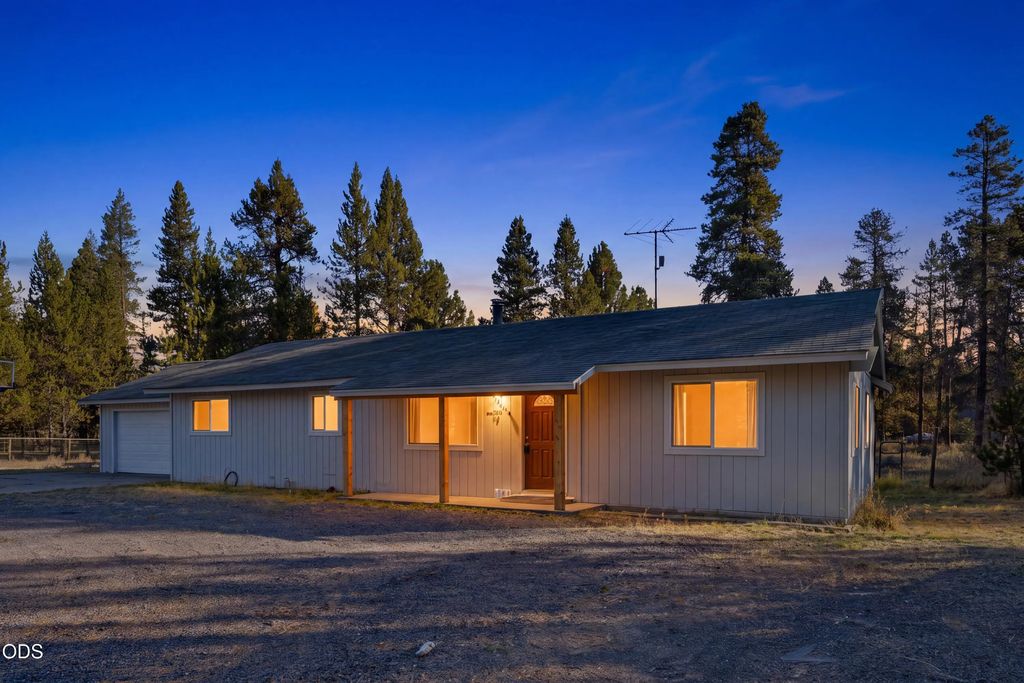 52856 Meadow Lane, La Pine