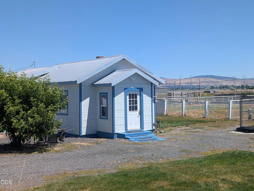 109 Miller Island Road, Klamath Falls