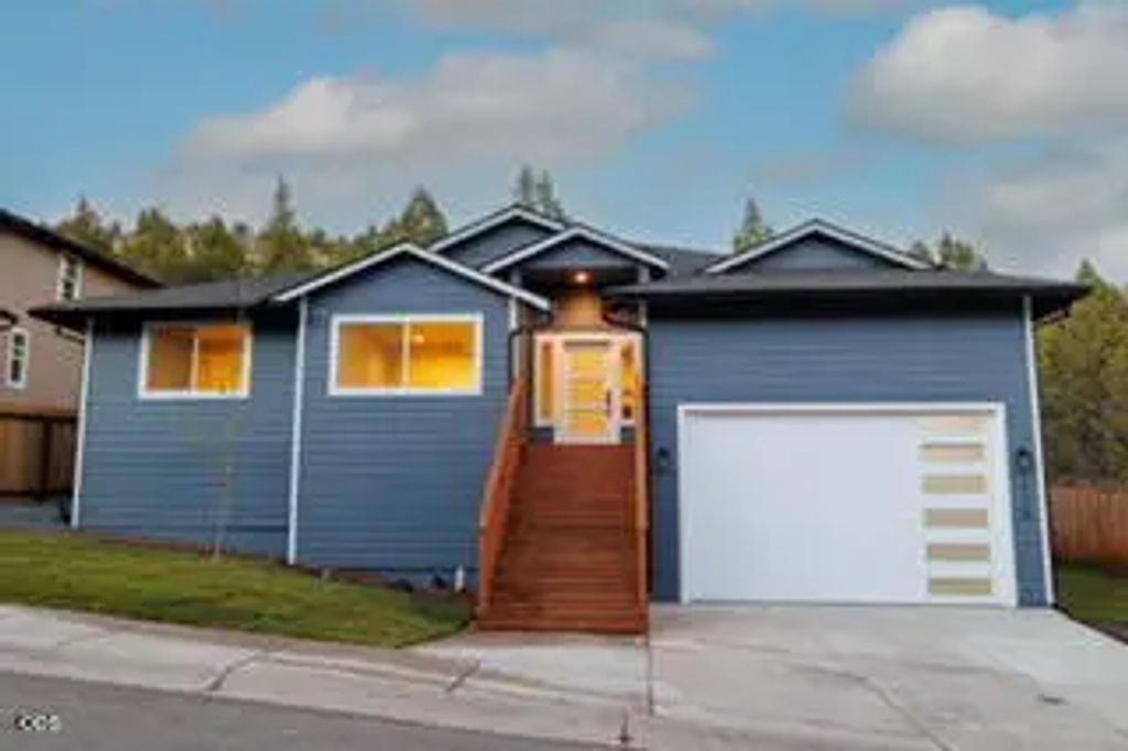 1155 Orange Blossom Drive 133, Klamath Falls