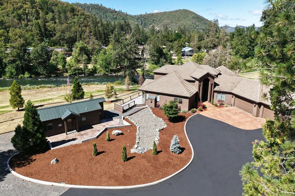 1600 N Second Avenue, Gold Hill