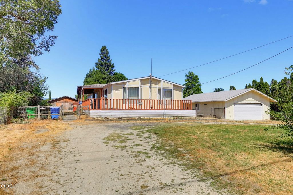 1344 Dowell Road, Grants Pass
