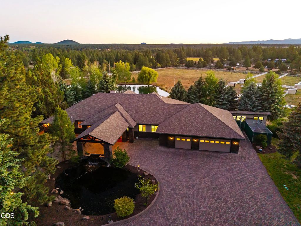 21955 Rickard Road, Bend