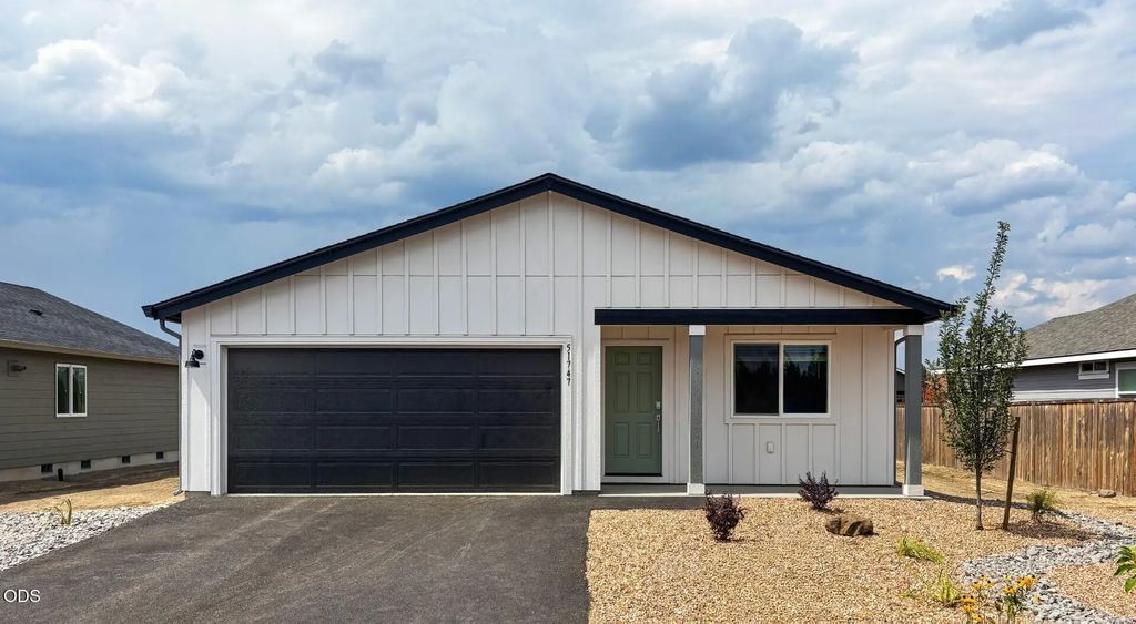 51747 Morning Pine Dr, La Pine