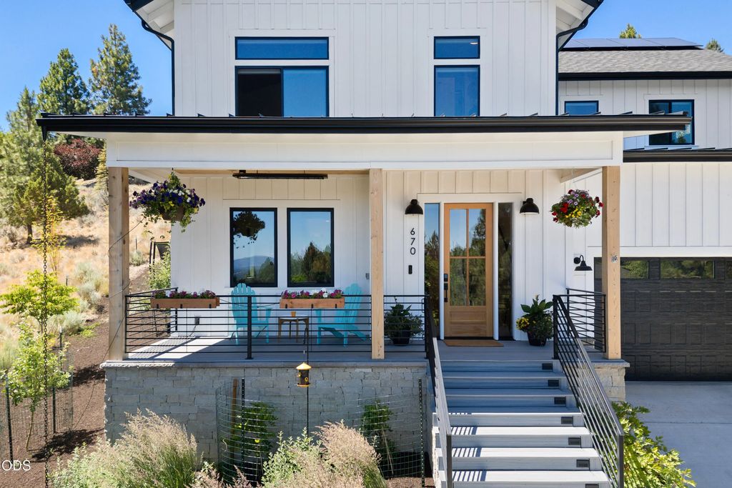 670 Nw Powell Butte Loop, Bend