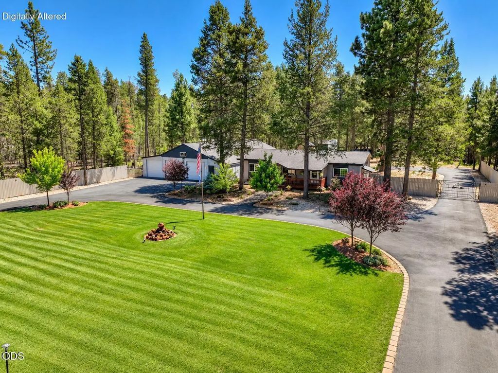 15775 Twin Drive, La Pine