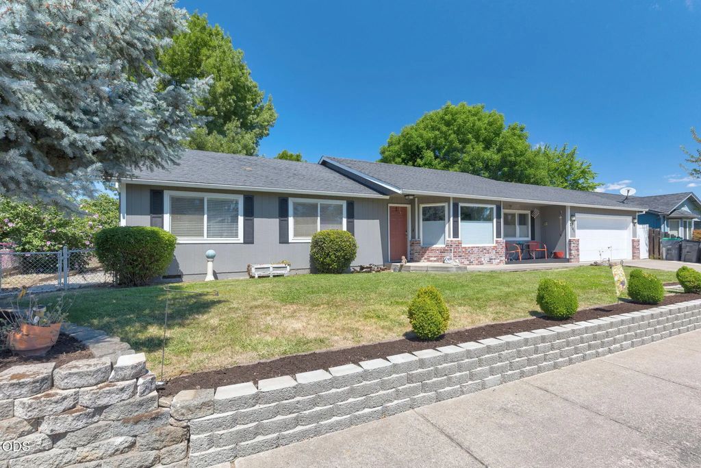 2741 Brae Drive, Medford