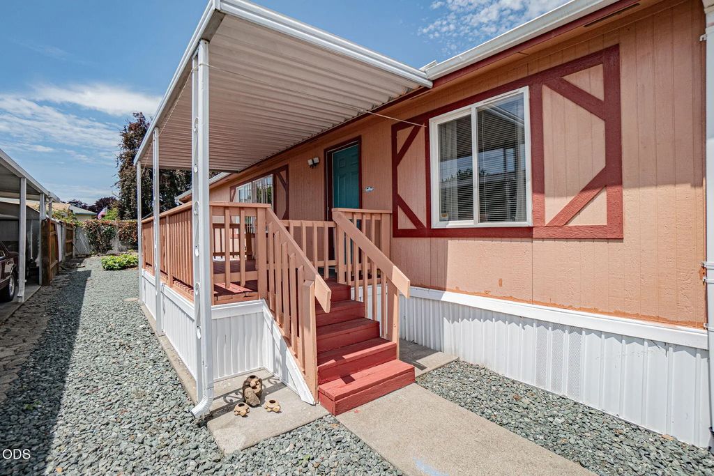 1570 S Peach Spc 91, Medford