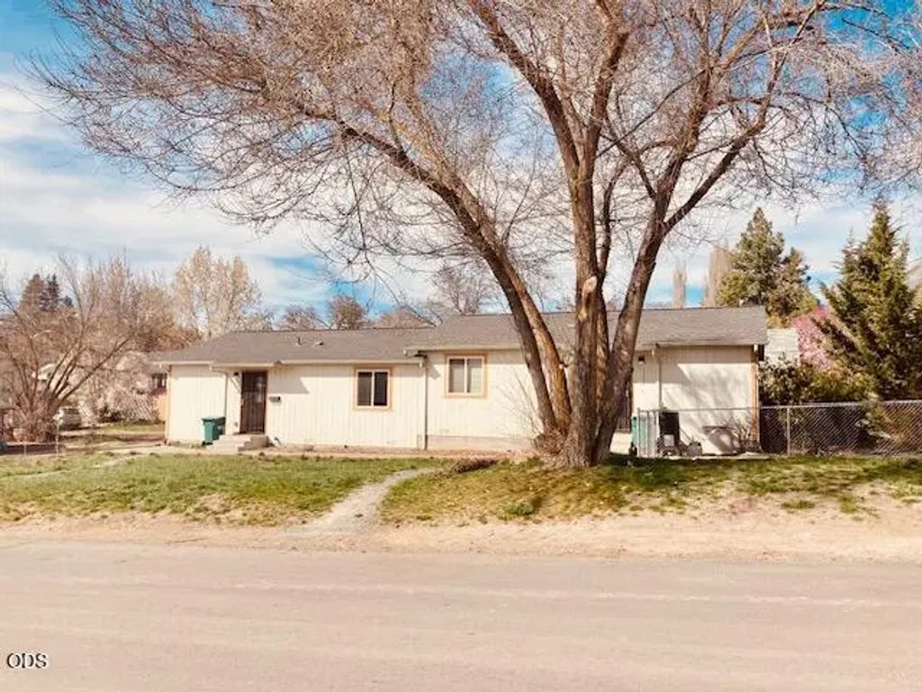 925 Fulton Street, Klamath Falls