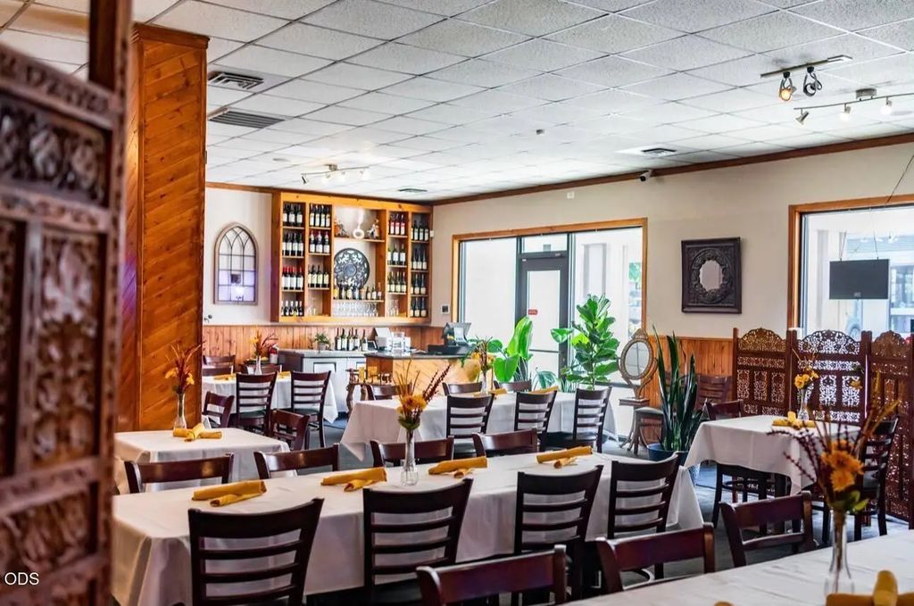 970 N Phoenix North Road 101, Medford