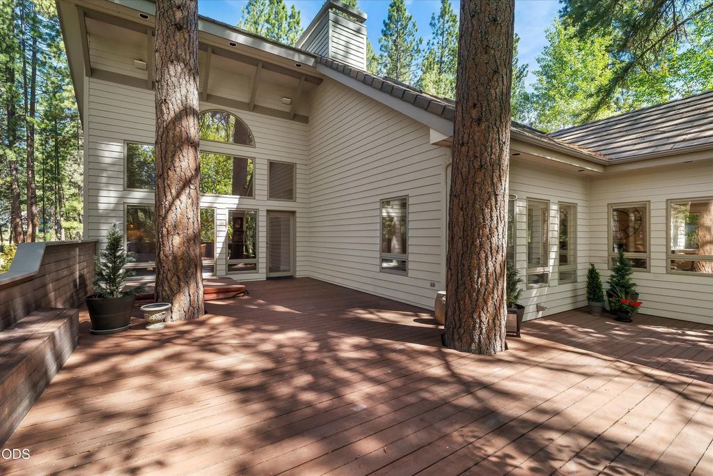 60726 Golf Village Loop, Bend