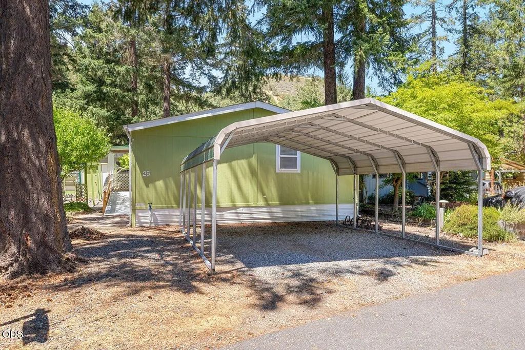 537 Thompson Creek Road Unit 25, Applegate
