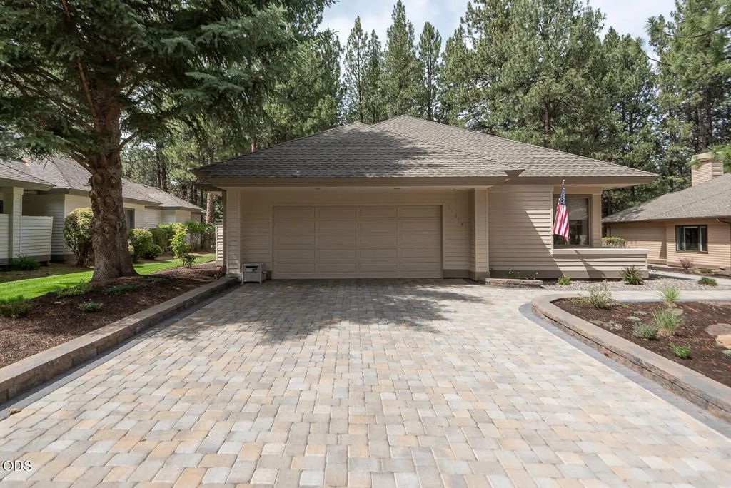 60894 Willow Creek Loop, Bend