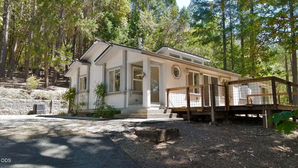 11020 N Applegate Road, Grants Pass