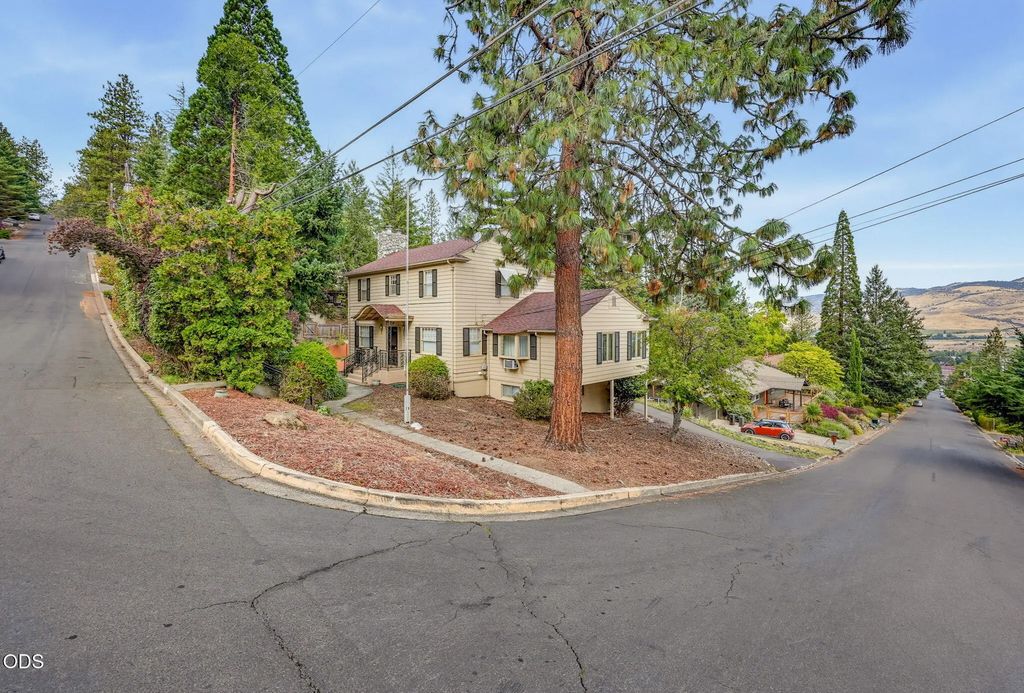 1395 Woodland Drive, Ashland