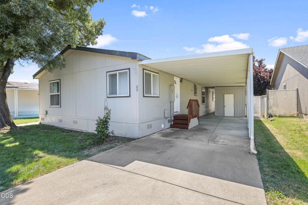 633 E Archwood Unit 27, Eagle Point