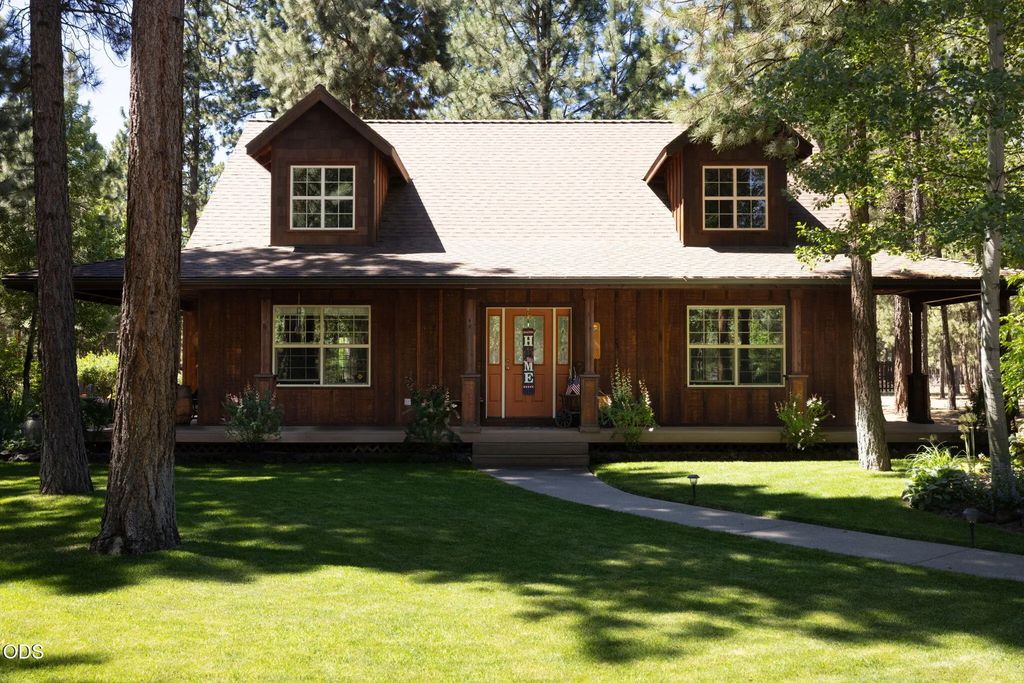 51889 Pine Loop Drive, La Pine