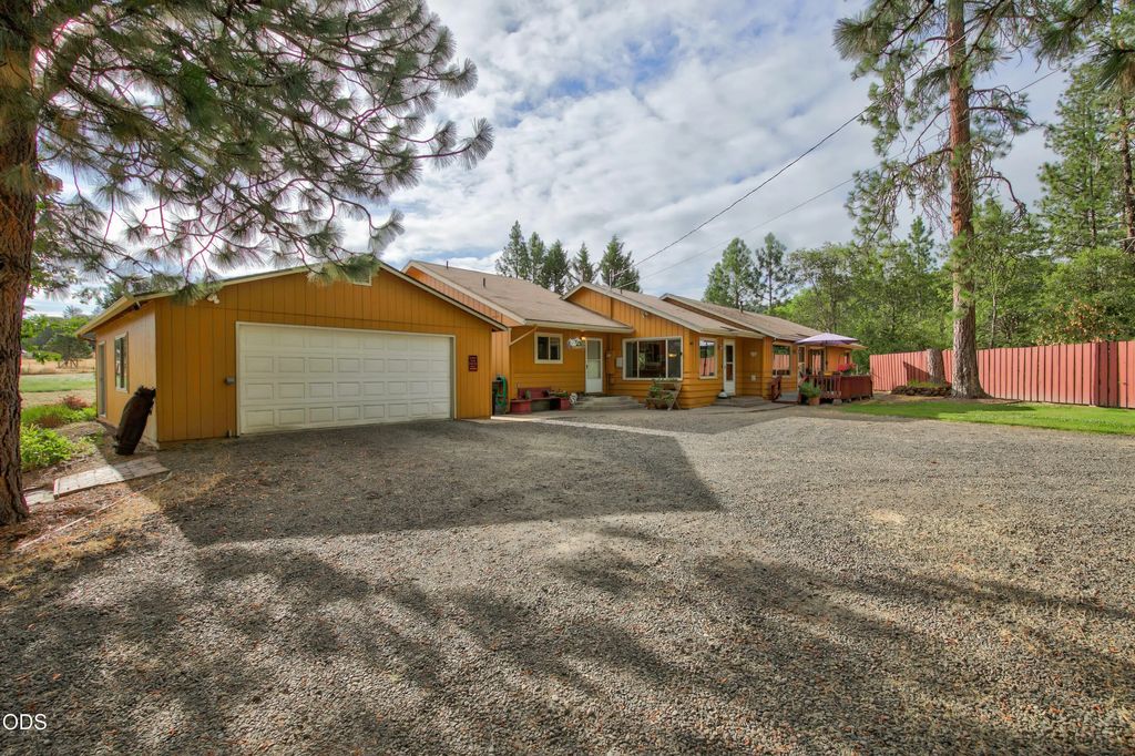 5164 Glen Echo Way, Central Point