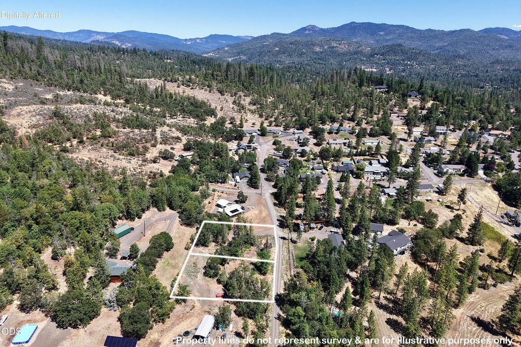 555 Hudspeth Lane, Shady Cove