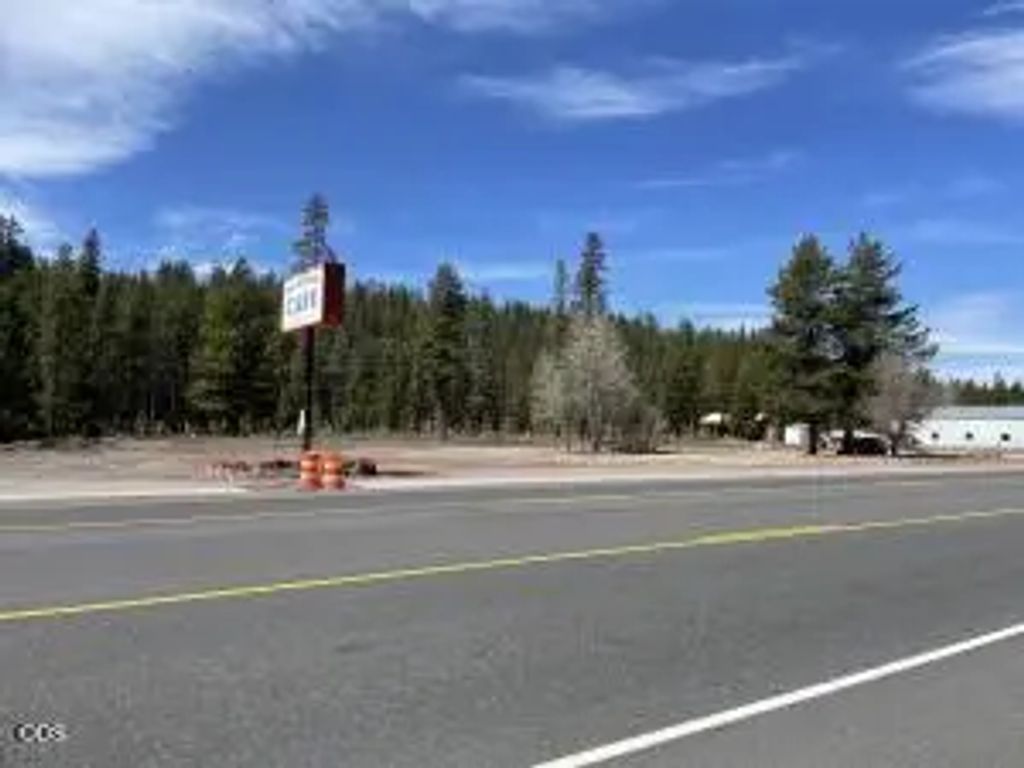109730 Highway 97 N, Chemult