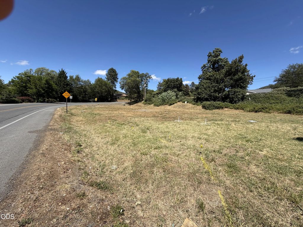 100 E Wards Creek Road Tl900, Rogue River