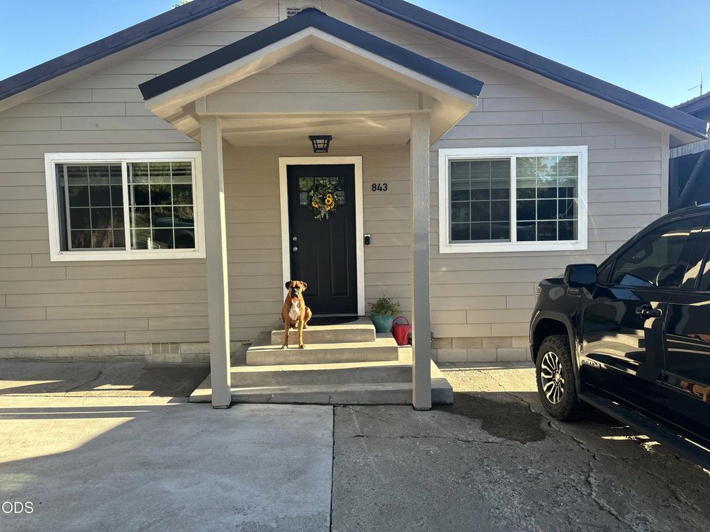 843 N 10th Street, Lakeview