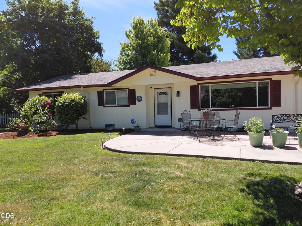 1429 Ne Meier Drive, Grants Pass