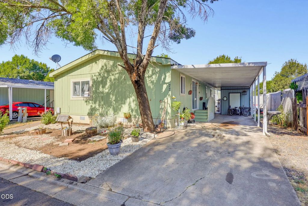 633 E Archwood Drive Unit 77, Eagle Point